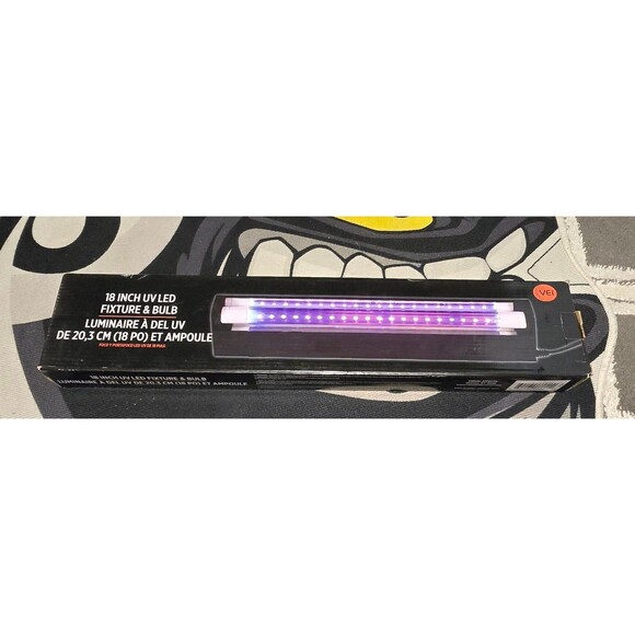 VEI Black Light - 18 Inch UV 32 LED Fixture and Bulb w/Relector Brand New - Picture 1 of 3